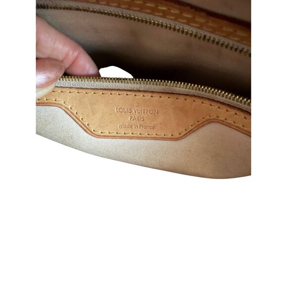 LOUIS VUITTON Beige Poudre Monogram Vernis Brea MM Bag - Picture 14 of 16